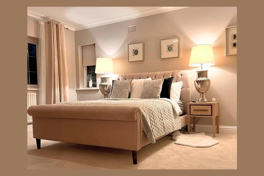 The Richmond Retreat Villa นิวมาลเด็น ภายนอก รูปภาพ