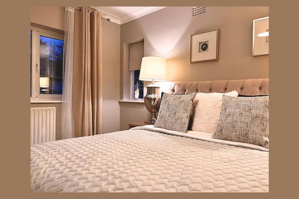 The Richmond Retreat Villa นิวมาลเด็น ภายนอก รูปภาพ